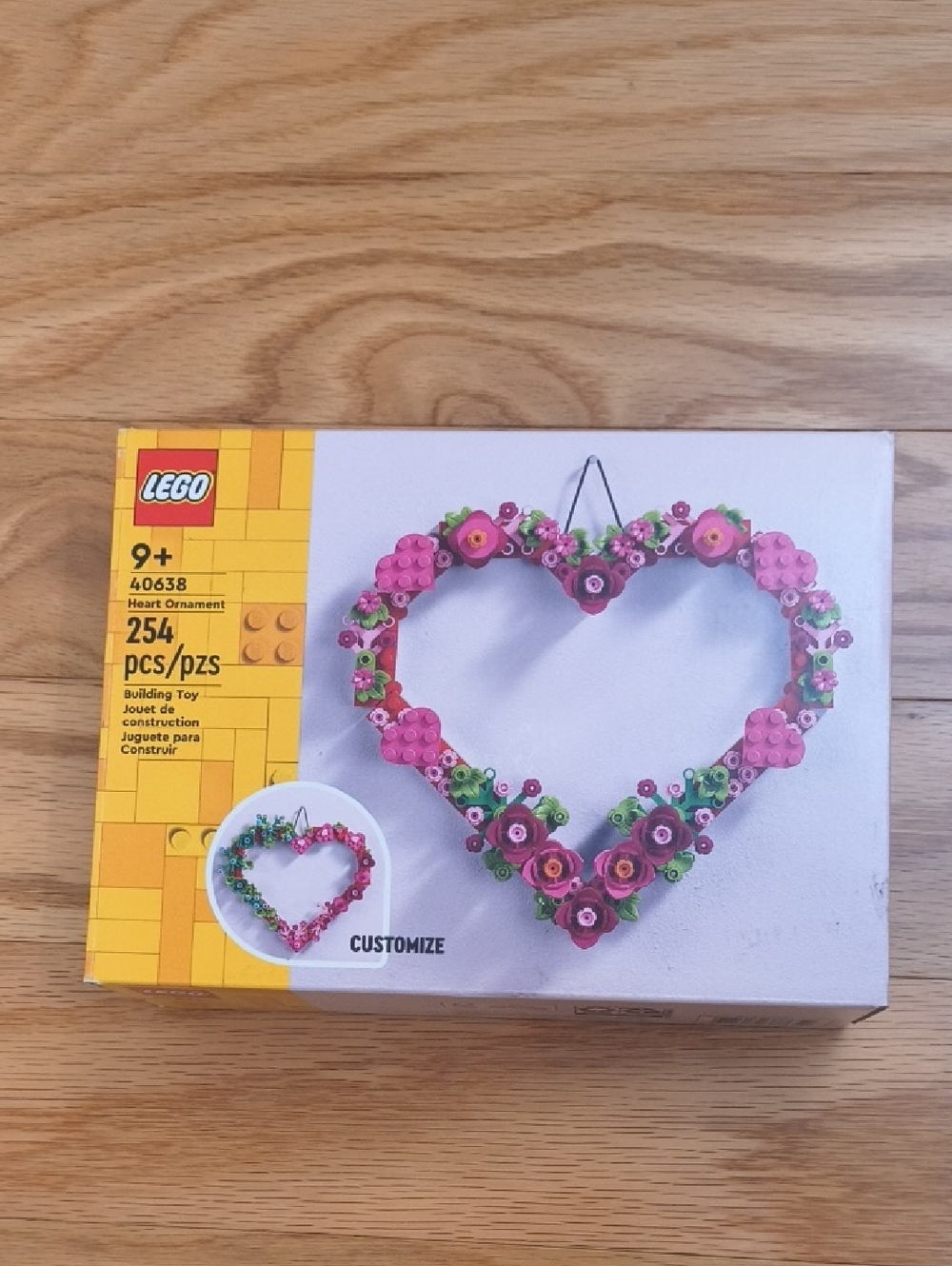 LEGO Pink and Green Heart Wreath Ornament #40638 Ages 9+ NWT- Open box